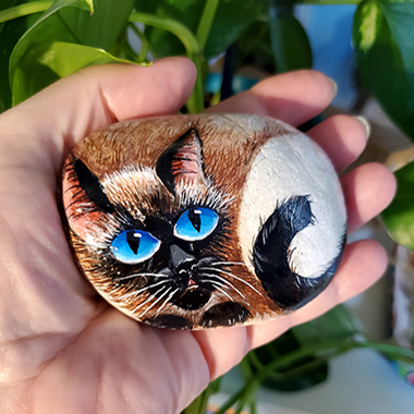 Cat stone painting