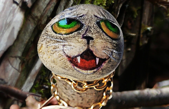 Cat stone painting